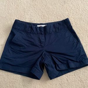 Vineyard Vines: navy shorts Size: 00